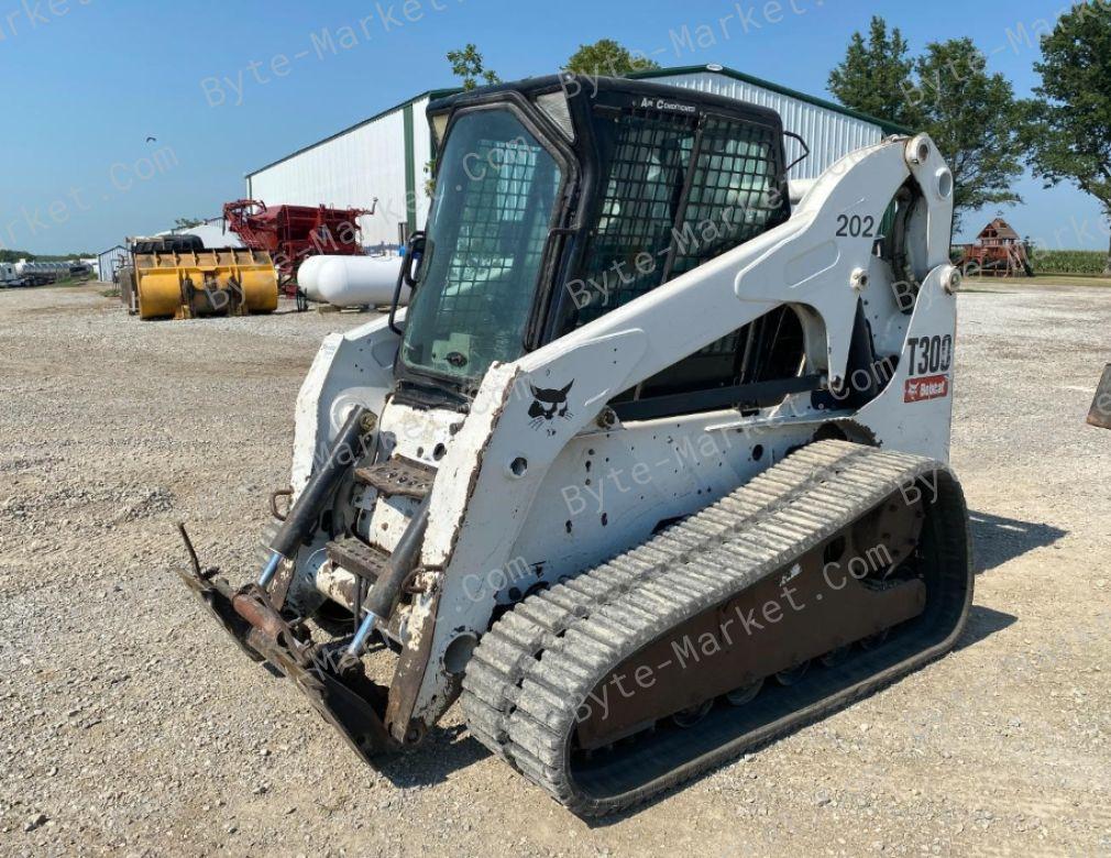 Bobcat T300 Turbo Track Loader Parts Manual in PDF image