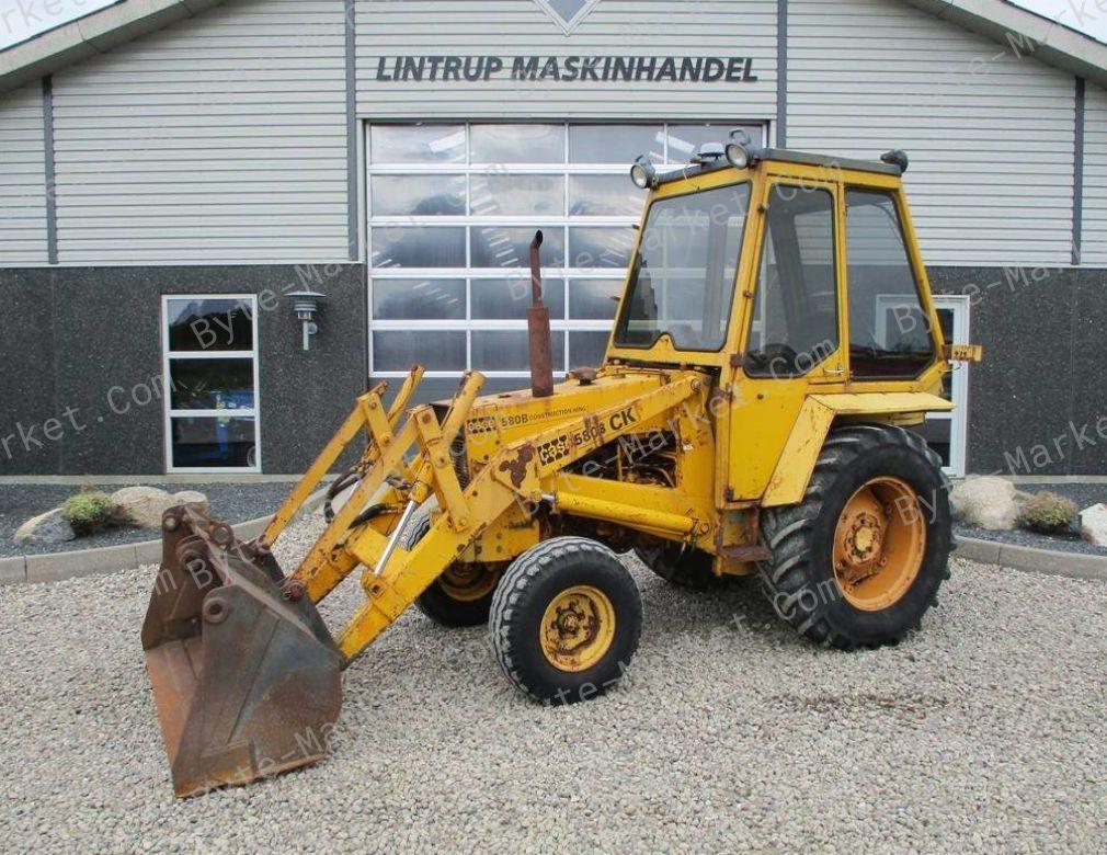 Case 580B with Shuttle Transmission Loader Backhoe Operators Manuals in PDF image