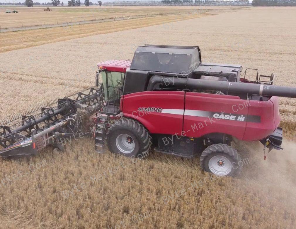 Case Axial-Flow 7010 / 8010 Combines Operators Manual in PDF image