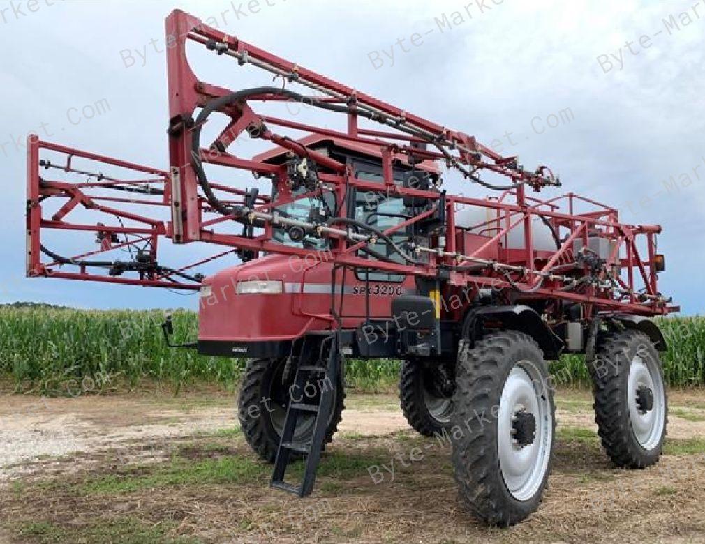 Case SPX3200 Series Sprayer Manual in PDF image