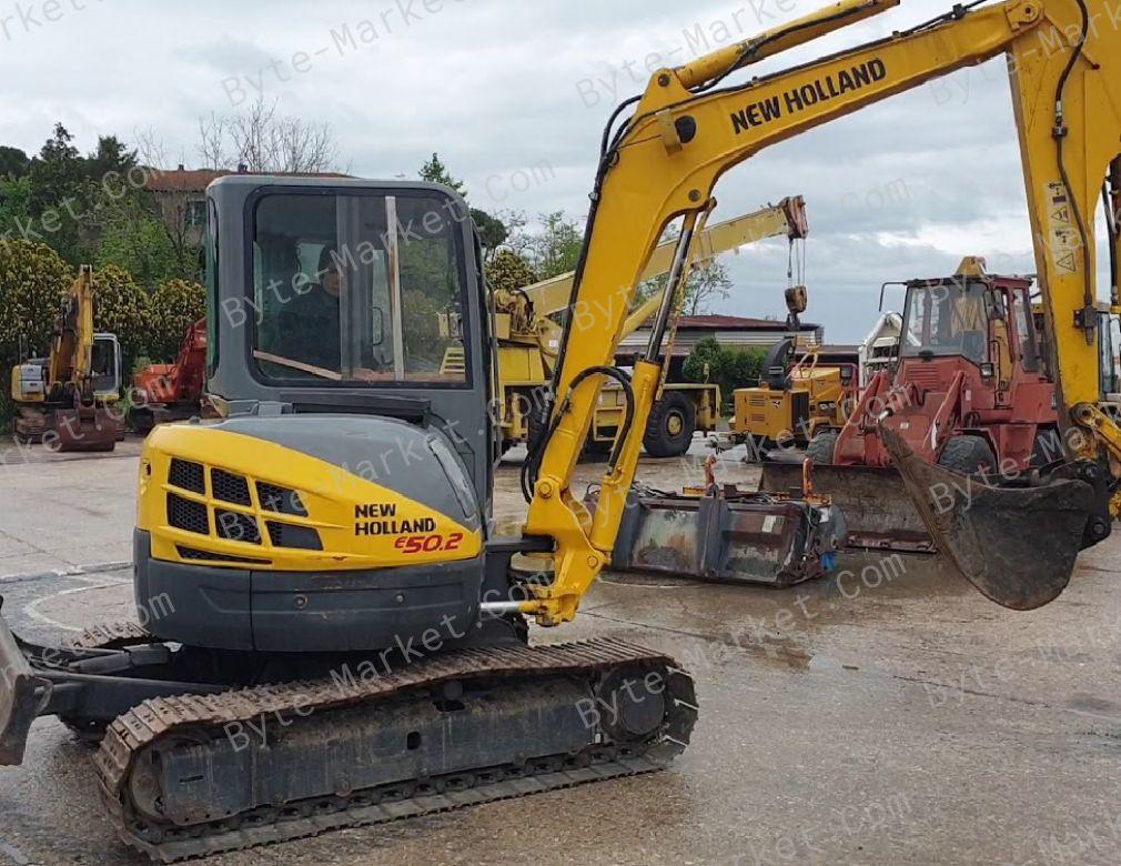 New Holland E30.2SR/E35.2SR Hydraulic Excavators Workshop Manual in PDF image