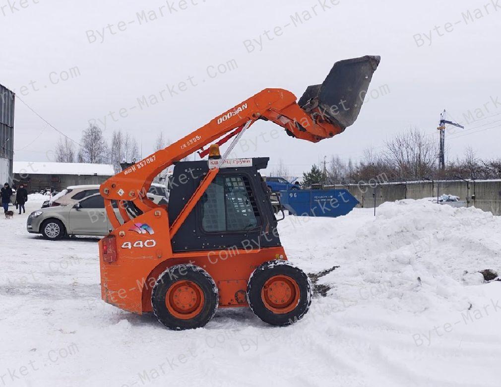Daewoo Doosan 440 Plus Skid Steer Loader Set Schematics of PDF image