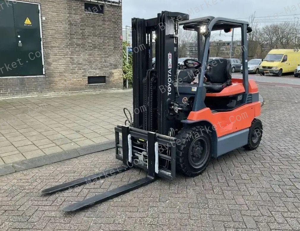 Toyota Electric Forklift Trucks 7 FBEF 15-20 Series Manual in PDF image